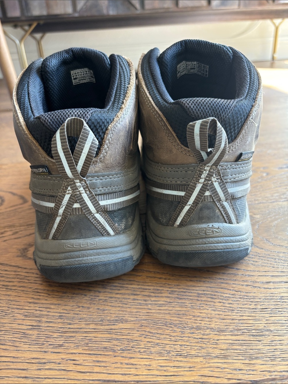 Keen Targhee Mid Leather Waterproof Hiking Boot - Size 10.5 - Picture 3 of 8